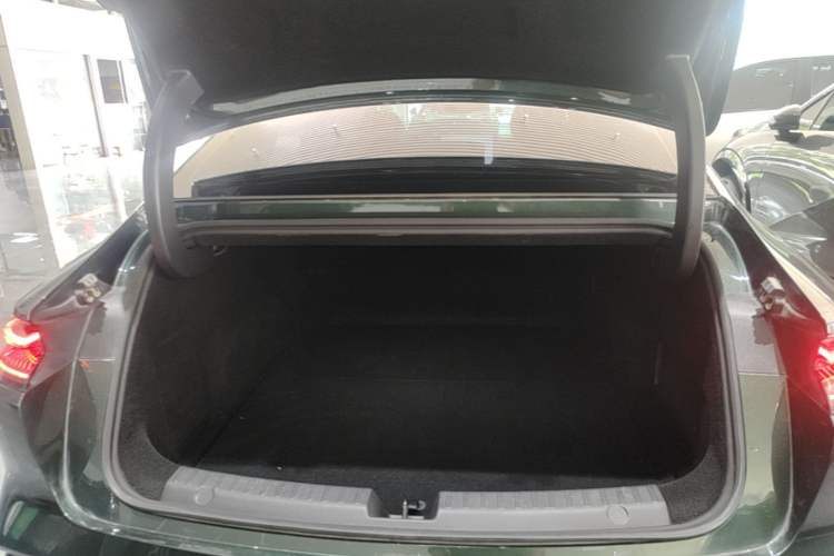 Used Geely Galaxy 8 2025 130km EM-i Deluxe Edition Trunk