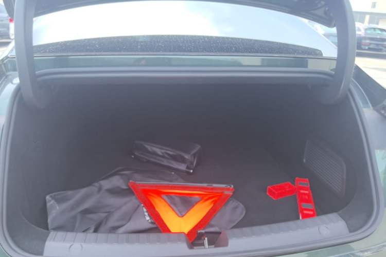 Used Geely Galaxy 8 2025 130km EM-P Starship Edition Trunk