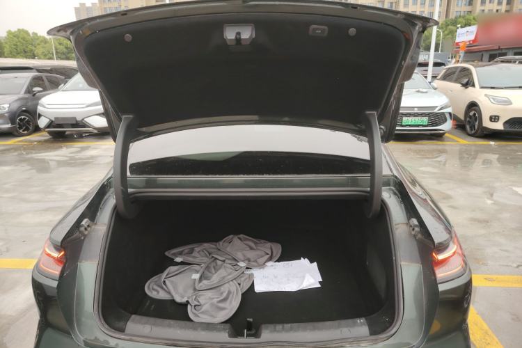 Used Geely Galaxy 8 2025 130km EM-P Starship Edition Trunk