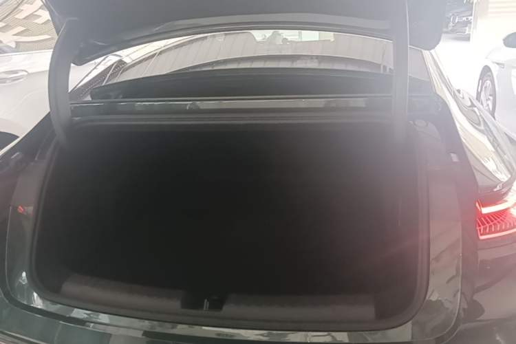 Used Geely Galaxy 8 2025 130km EM-P Starship Edition Trunk