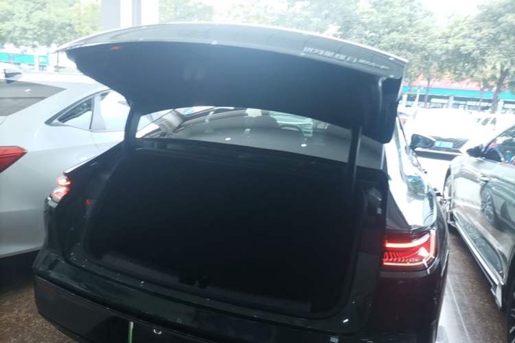 Used Geely Galaxy 8 2025 130km EM-P Starship Edition Trunk