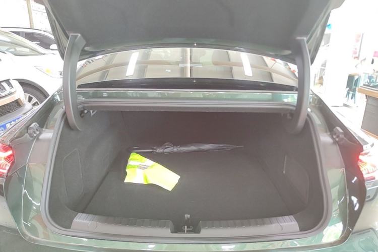Used Geely Galaxy 8 2025 130km EM-P Starship Edition Trunk