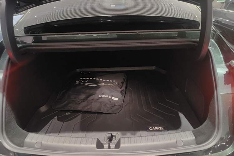Used Geely Galaxy 8 2025 130km EM-i Deluxe Edition Trunk