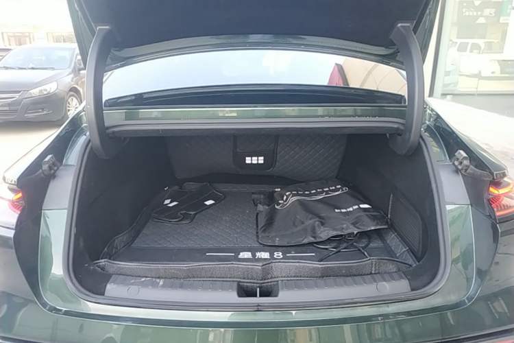 Used Geely Galaxy 8 2025 130km EM-i Prestige Edition Trunk