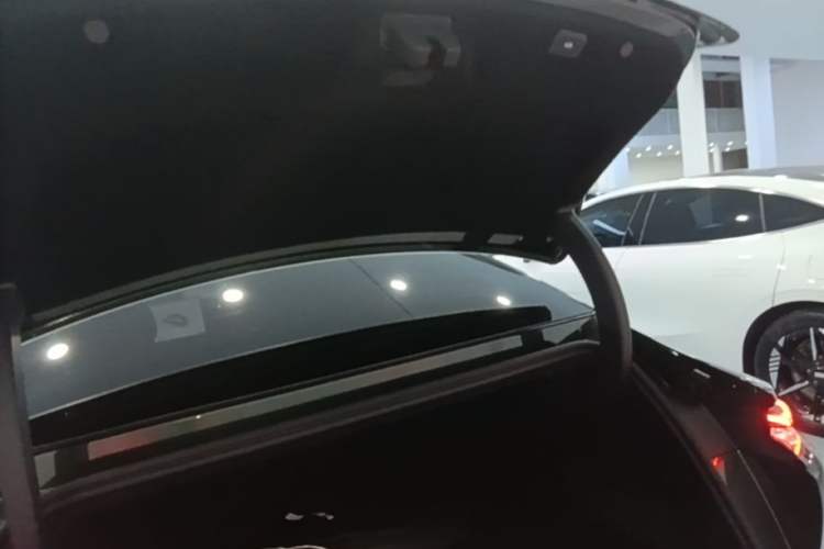 Used Geely Galaxy 8 2025 130km EM-P Starship Edition Trunk