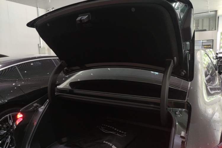 Used Geely Galaxy 8 2025 130km EM-i Deluxe Edition Trunk