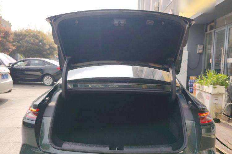 Used Geely Galaxy 8 2025 130km EM-P Starship Edition Trunk