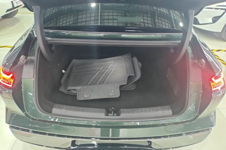 Used Geely Galaxy 8 2025 130km EM-P Starship Edition Trunk