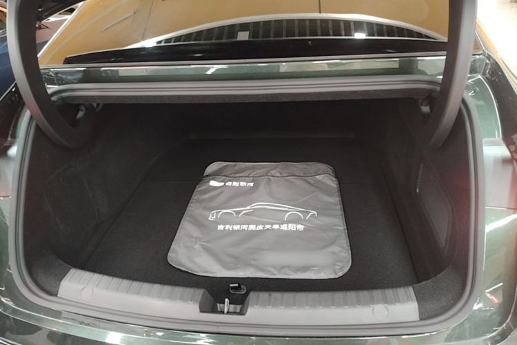 Used Geely Galaxy 8 2025 130km EM-i Flagship Edition Trunk