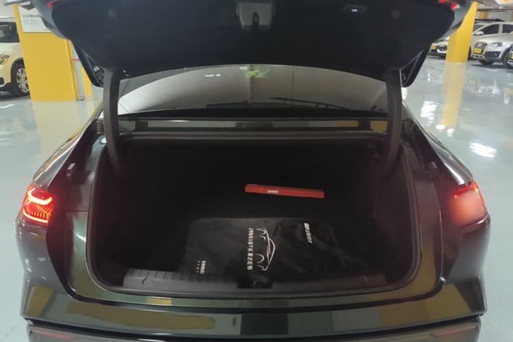Used Geely Galaxy 8 2025 130km EM-P Starship Edition Trunk