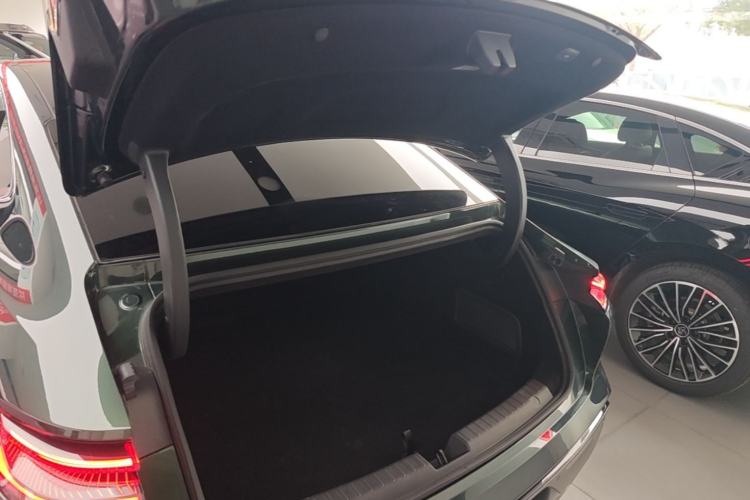 Used Geely Galaxy 8 2025 130km EM-i Flagship Edition Trunk