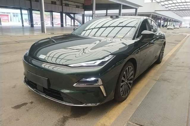 Used Geely Galaxy 8 2025 130km EM-P Starship Edition