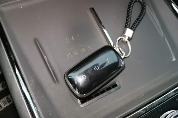 Used Geely Galaxy 8 2025 130km EM-i Prestige Edition Vehicle Key