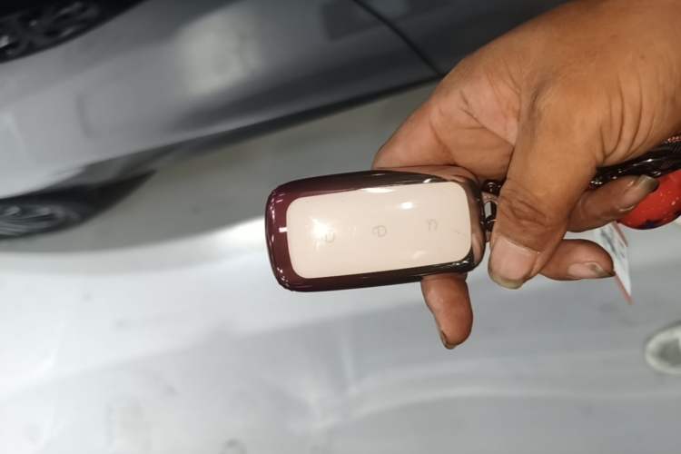 Used Geely Galaxy 8 2025 130km EM-i Deluxe Edition Vehicle Key