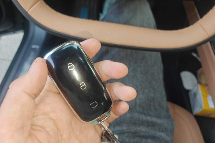 Used Geely Galaxy 8 2025 130km EM-i Prestige Edition Vehicle Key