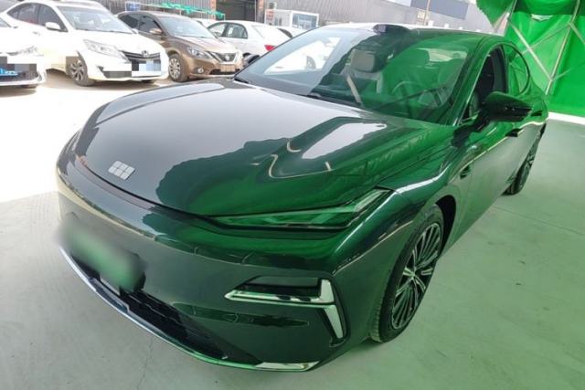 Used Geely Galaxy 8 2025 130km EM-P Starship Edition