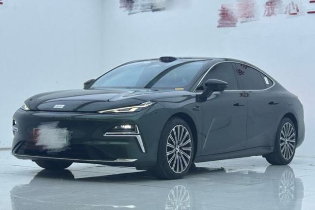 Used Geely Galaxy 8 2025 130km EM-P Starship Edition