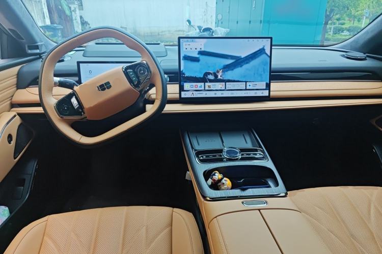 Used Geely Galaxy 8 2025 130km EM-P Starship Edition Center Console
