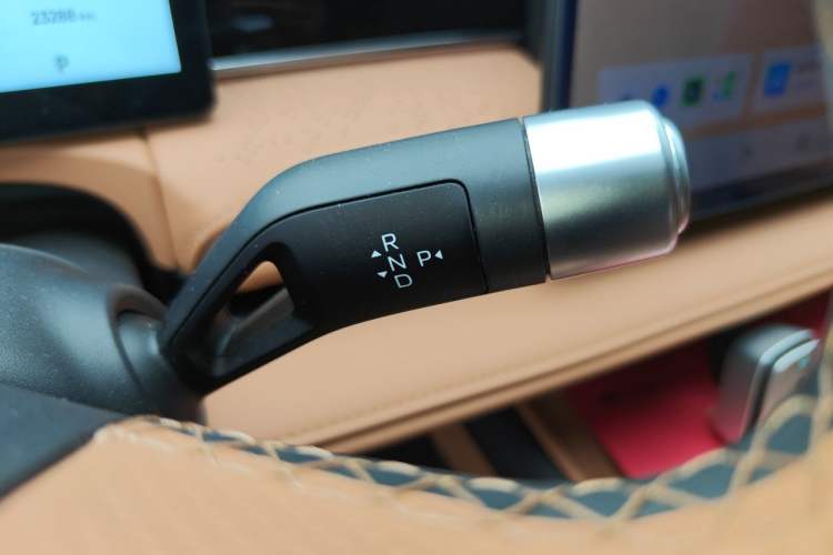 Used Geely Galaxy 8 2025 130km EM-P Exploration Edition Gear Lever