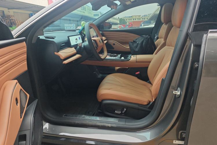 Used Geely Galaxy 8 2025 130km EM-i Prestige Edition Left Front Seat