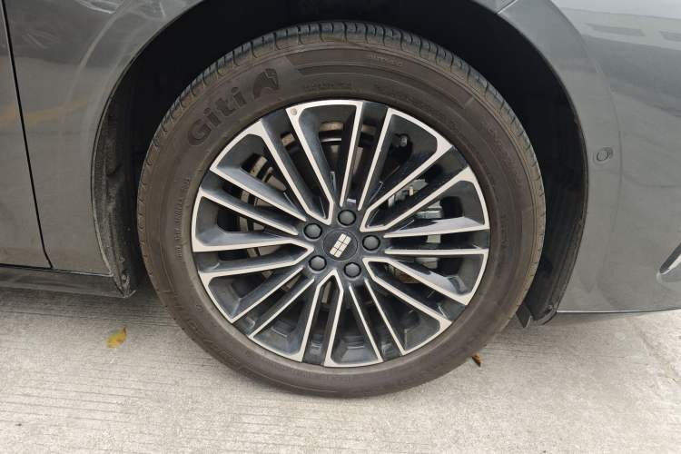 Used Geely Galaxy 8 2025 130km EM-i Prestige Edition Right Front Wheel Hub