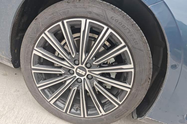 Used Geely Galaxy 8 2025 130km EM-P Starship Edition Right Front Wheel Hub