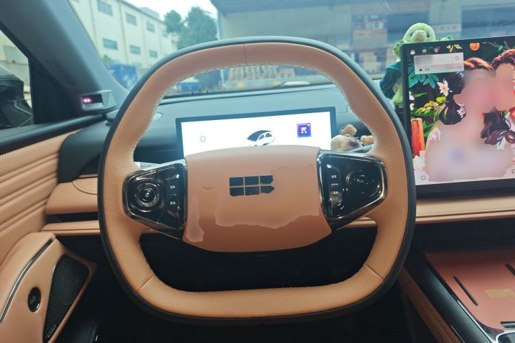Used Geely Galaxy 8 2025 130km EM-i Prestige Edition Steering Wheel