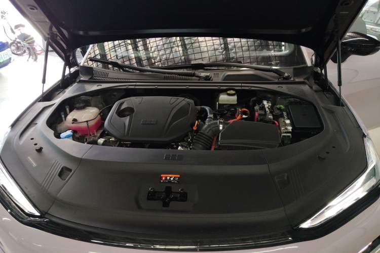Used Geely Galaxy 8 2025 130km EM-i Deluxe Edition Engine Bay