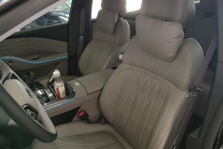 Used Geely Galaxy 8 2025 130km EM-i Deluxe Edition Left Front Seat