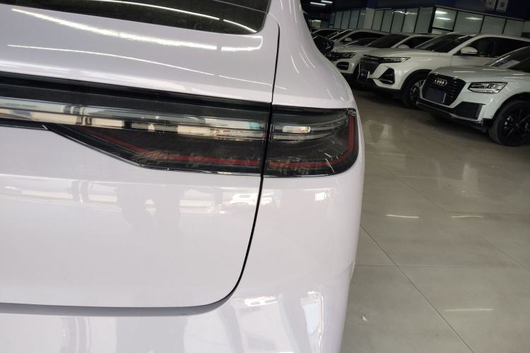 Used Geely Galaxy 8 2025 130km EM-i Deluxe Edition Right Rear Taillight
