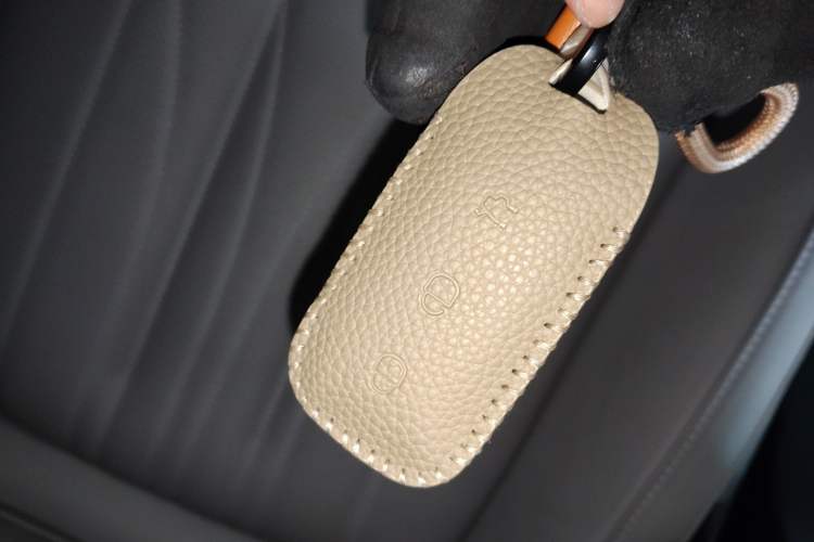 Used Geely Galaxy 8 2025 130km EM-i Deluxe Edition Vehicle Key