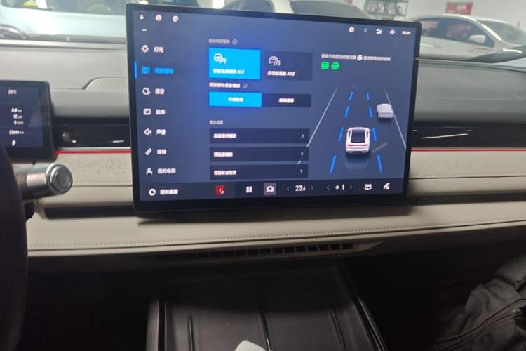 Used Geely Galaxy 8 2025 130km EM-i Deluxe Edition Audio And AC Panel