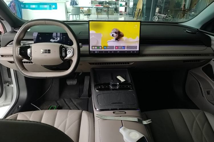 Used Geely Galaxy 8 2025 130km EM-i Deluxe Edition Center Console