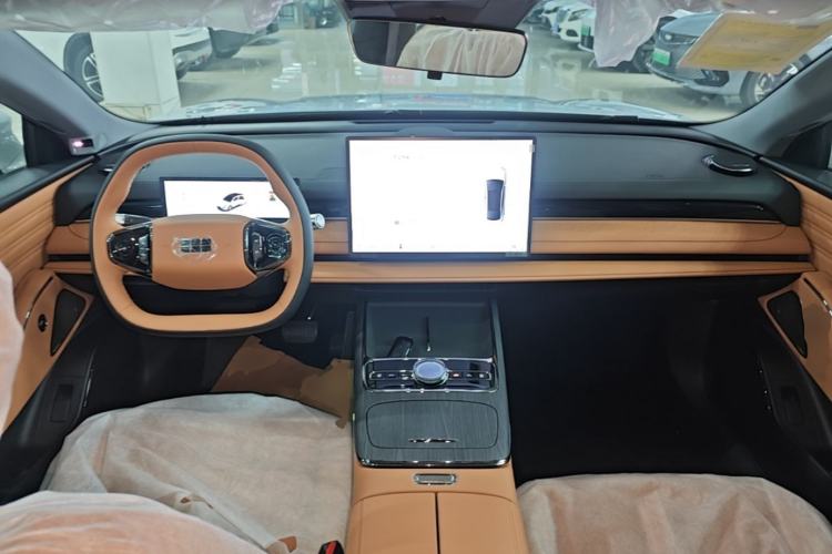 Used Geely Galaxy 8 2025 60km EM-i Luxury Edition Center Console
