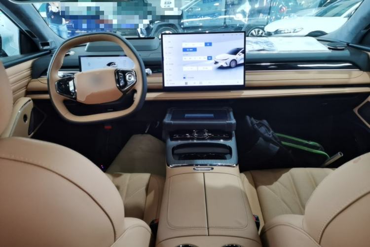Used Geely Galaxy 8 2025 130km EM-i Flagship Edition Center Console
