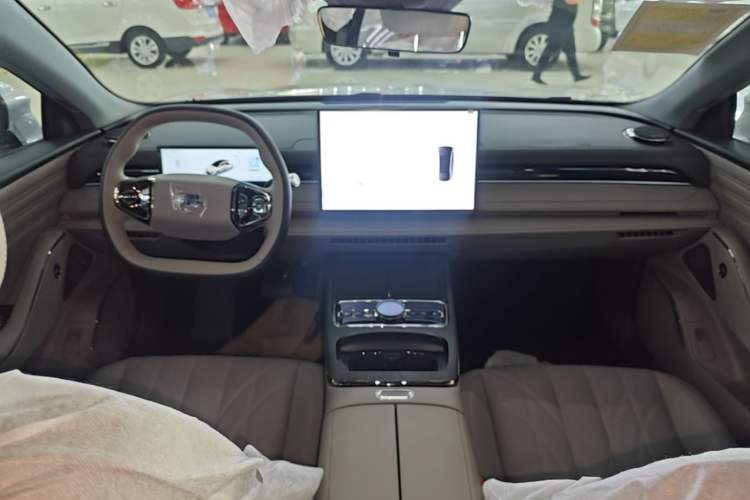 Used Geely Galaxy 8 2025 60km EM-i Luxury Edition Center Console