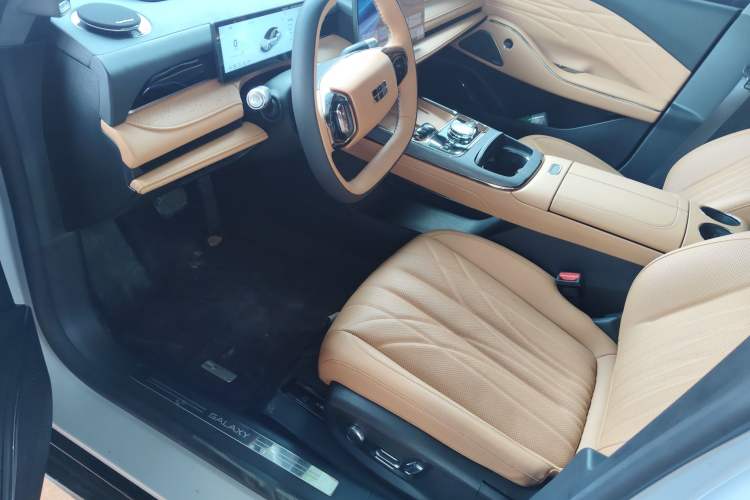 Used Geely Galaxy 8 2025 130km EM-i Flagship Edition Driver Seat
