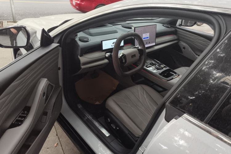 Used Geely Galaxy 8 2025 130km EM-i Flagship Edition Driver Seat