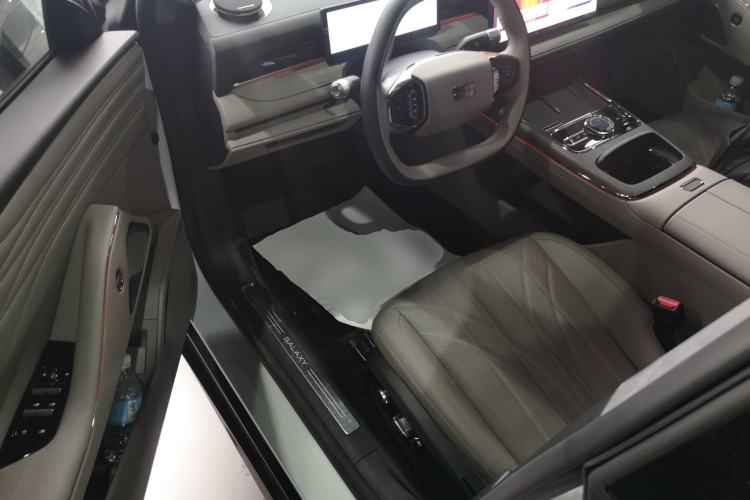 Used Geely Galaxy 8 2025 130km EM-i Flagship Edition Driver Seat