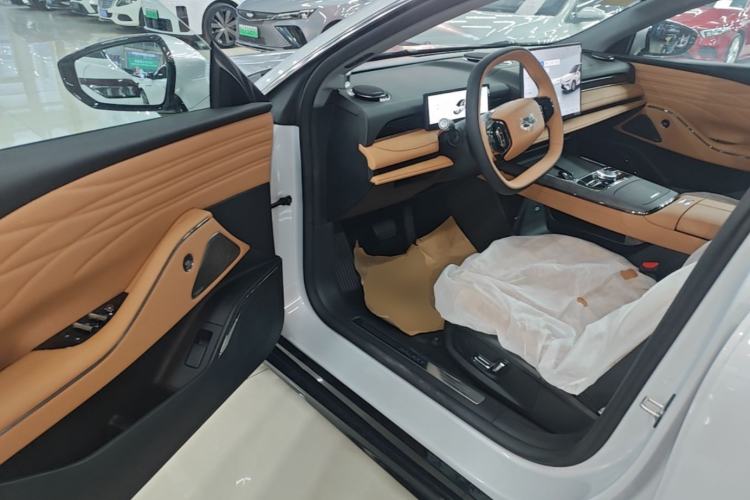 Used Geely Galaxy 8 2025 60km EM-i Luxury Edition Driver Seat