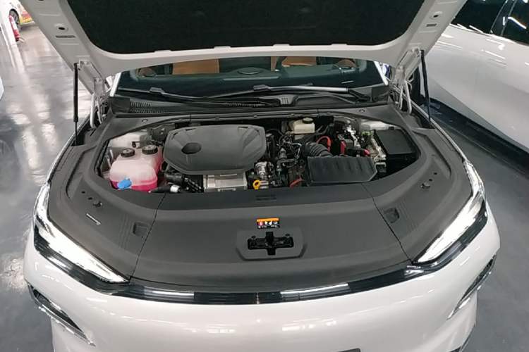 Used Geely Galaxy 8 2025 130km EM-P Starship Edition Engine Bay