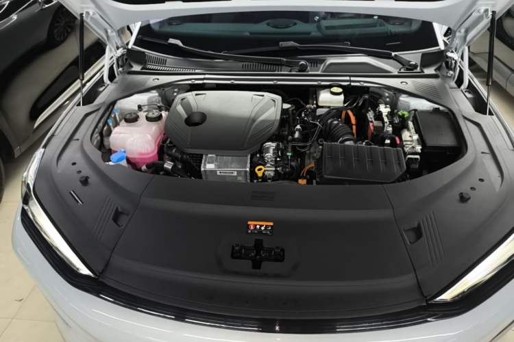 Used Geely Galaxy 8 2025 130km EM-P Starship Edition Engine Bay