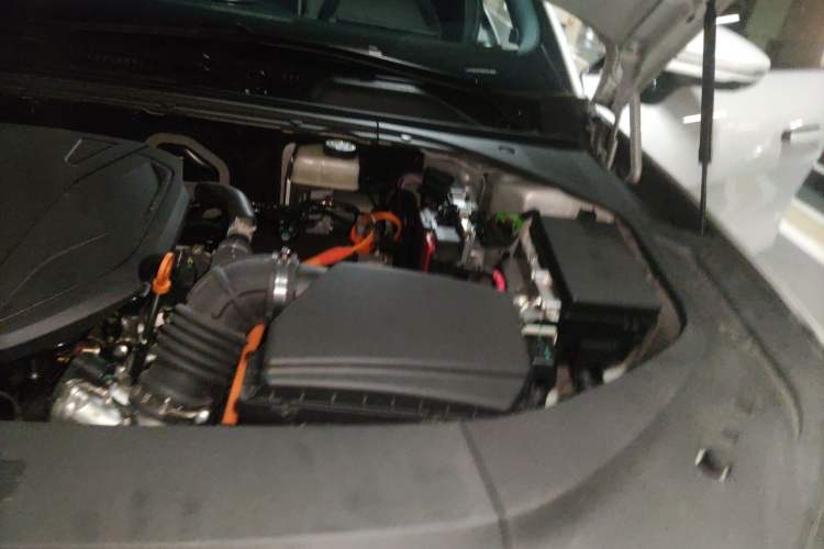Used Geely Galaxy 8 2025 130km EM-i Prestige Edition Engine Bay Left