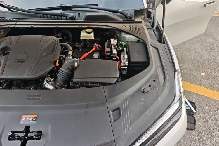 Used Geely Galaxy 8 2025 130km EM-i Flagship Edition Engine Bay Left