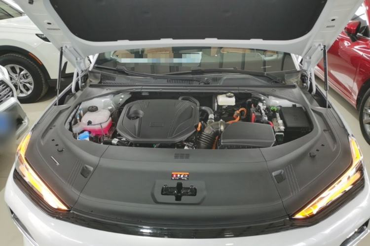 Used Geely Galaxy 8 2025 130km EM-i Flagship Edition Engine Bay