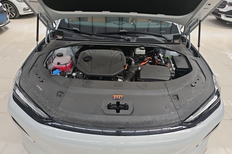 Used Geely Galaxy 8 2025 130km EM-i Flagship Edition Engine Bay