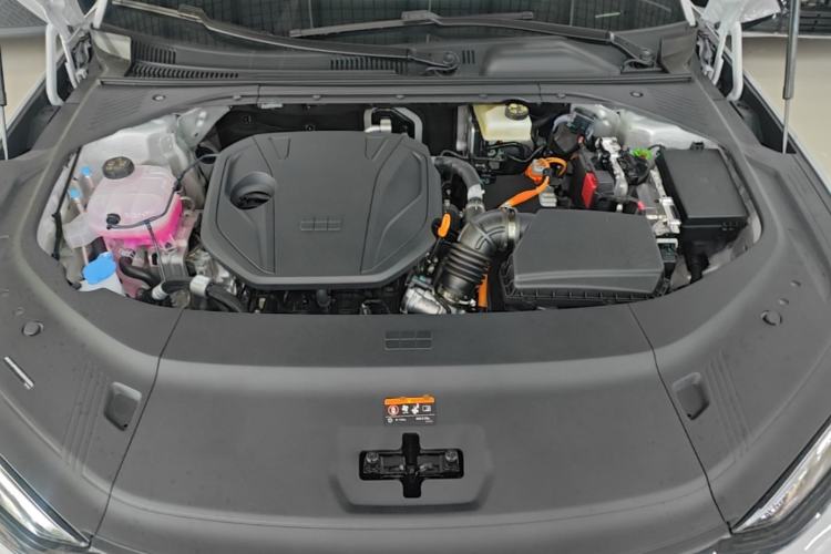 Used Geely Galaxy 8 2025 60km EM-i Luxury Edition Engine Bay