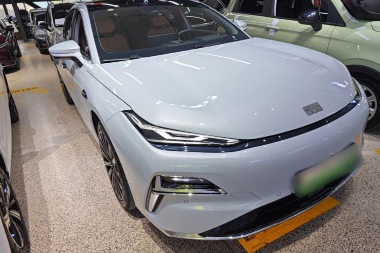 Used Geely Galaxy 8 2025 130km EM-P Starship Edition Exterior 1