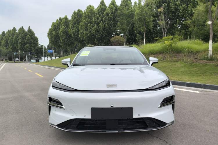 Used Geely Galaxy 8 2025 60km EM-i Luxury Edition Exterior 1