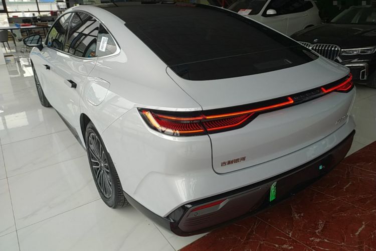 Used Geely Galaxy 8 2025 130km EM-i Deluxe Edition Exterior 2